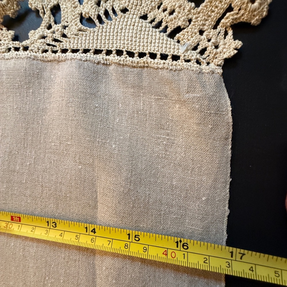 Vintage Linen Table Runner with‎ Handmade Crochet Lace Trim Beige 52 Inch - Picture 3 of 9
